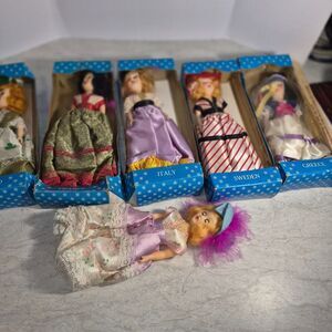 6 Vintage ARCO Dolls 8ins Tall From all over the World,